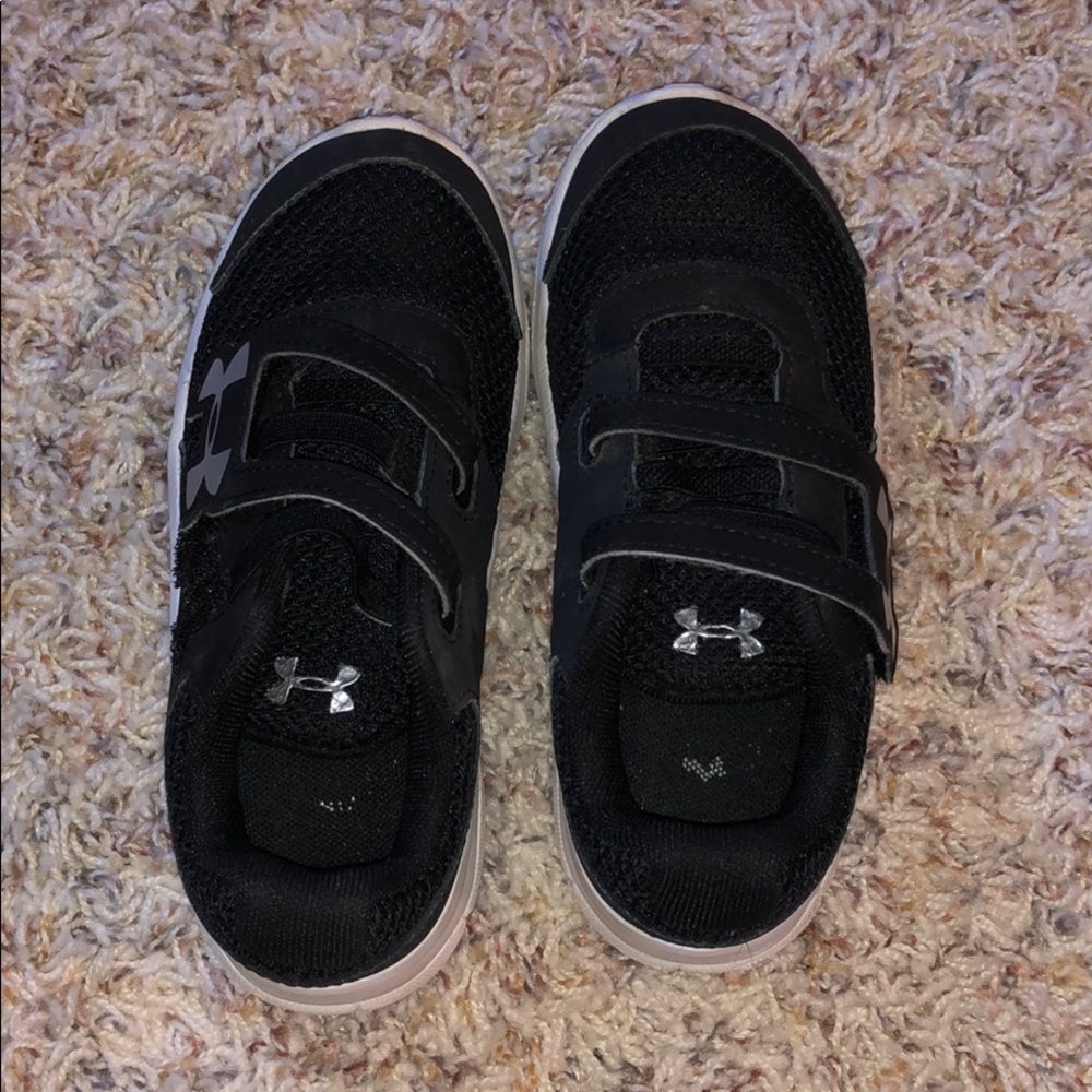 Under Armor shoe